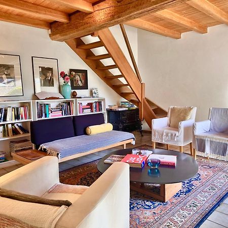 Bed and Breakfast La Cour Des Delices Gigny  Екстер'єр фото
