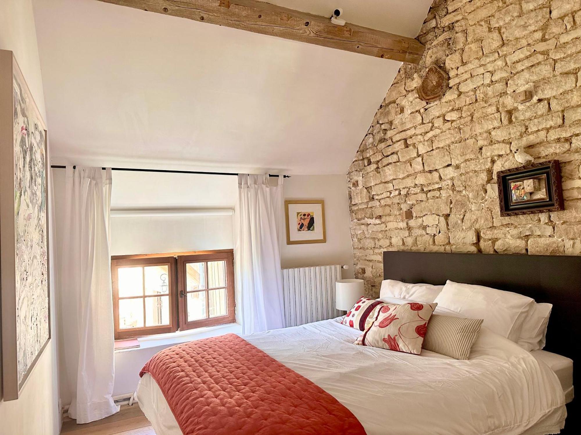 Bed and Breakfast La Cour Des Delices Gigny  Екстер'єр фото